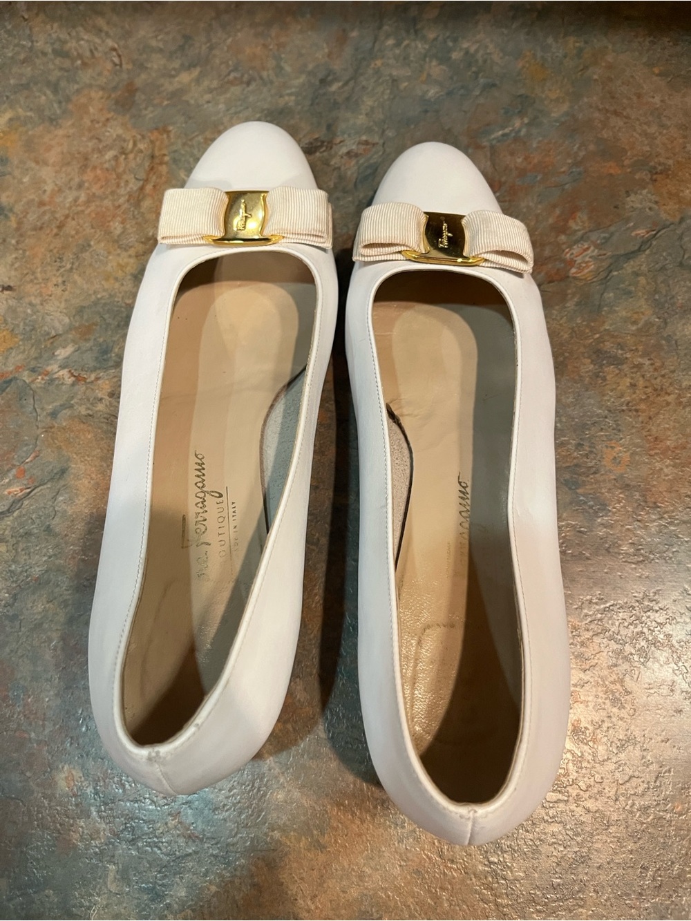 SALVATORE FERAGAMO 9 1/2 vintage flats iconic Vara bow gold tab 3133 - Picture 6 of 11